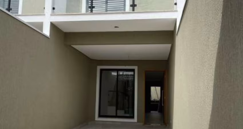 Belíssimo Sobrado Ótimo acabamento com 3 dormitórios, 2 vagas de garagem