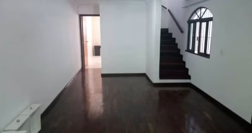 Casa com 03 dormitórios (sendo 02 suítes) para locação no jardim consorcio