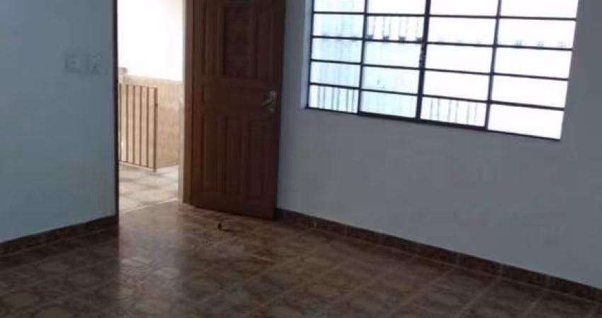 Casa Térrea com 2 dormitórios e 2 vagas de garagem
