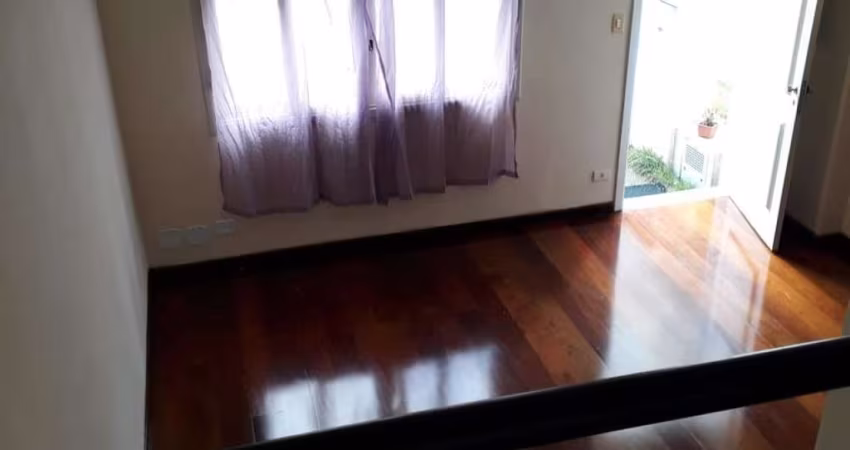 Sobrado em Condomínio Fechado (Jardim Consórcio).