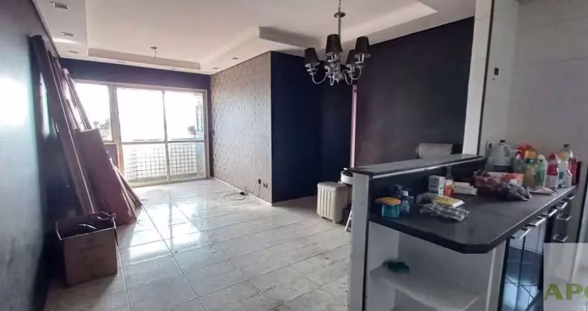Apto torre única com 3 dormitórios (1 suíte) 2 vagas no jd. consórcio.