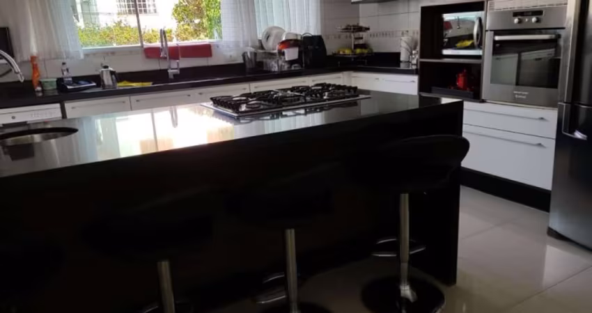 REGIÃO JD.PRUDÊNCIA  CASA TÉRREA, 3 DORMITÓRIOS, 5 VAGAS