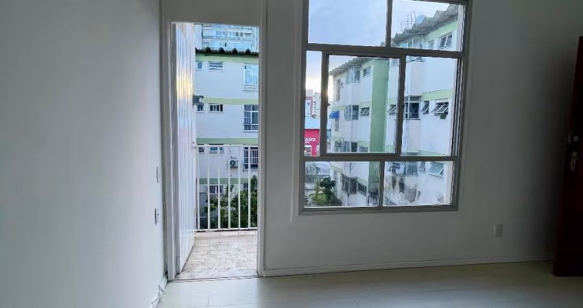 Apartamento em Itapuã