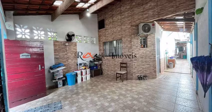 Casa com 3 quartos, Jardim Magalhães, Itanhaém - R$ 180 mil, Cod: 1797
