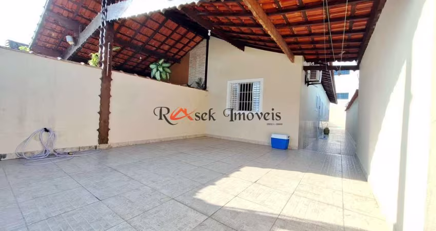 Casa com 2 dorms, Agenor de Campos, Mongaguá - R$ 319 mil, Cod: 1837
