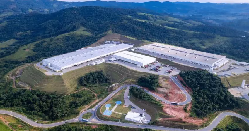 Galpão logístico comercial para locação em extrema-mg: centro, 12 vagas, 2.929,21 m² de área.