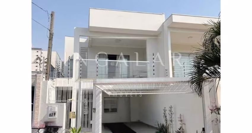 Sobrado para Venda em Maringá, Jardim Itália, 4 dormitórios, 2 suítes, 2 banheiros, 2 vagas