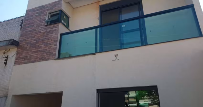 Sobrado com 3 dormitórios à venda, 172 m² por R$ 915.000,00 - Campestre - Santo André/SP