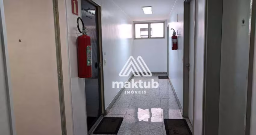 Conjunto de salas comercial, localizado no centro,  em frente ao Fórum de Santo André e rápido acesso ao transporte público.