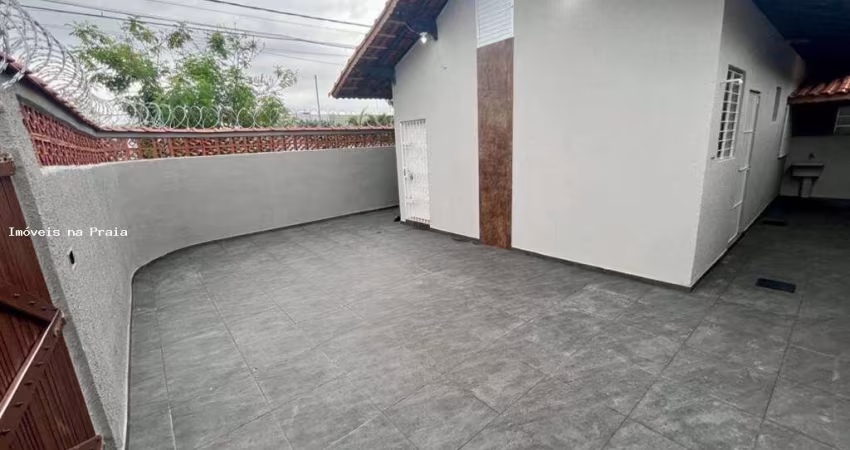 Casa à venda no bairro Balneário Maracanã em Praia Grande/SP