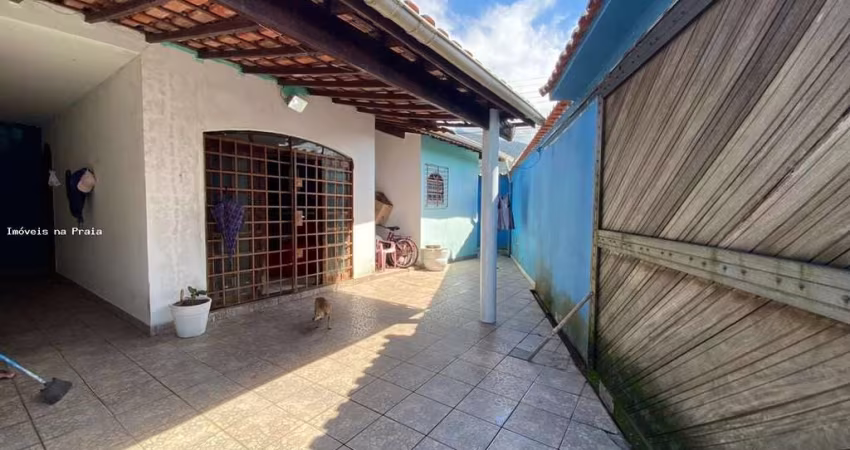 Casa à venda no bairro Solemar em Praia Grande/SP