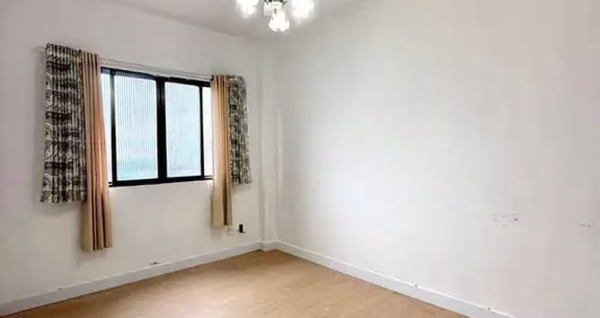 Apartamento de 2 dormitórios (1 suíte) com sacada e portaria 24h!