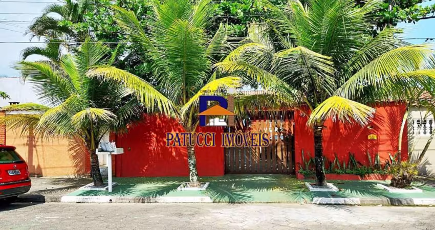 Casa Maravilhosa com piscina 50 metros do mar !!
