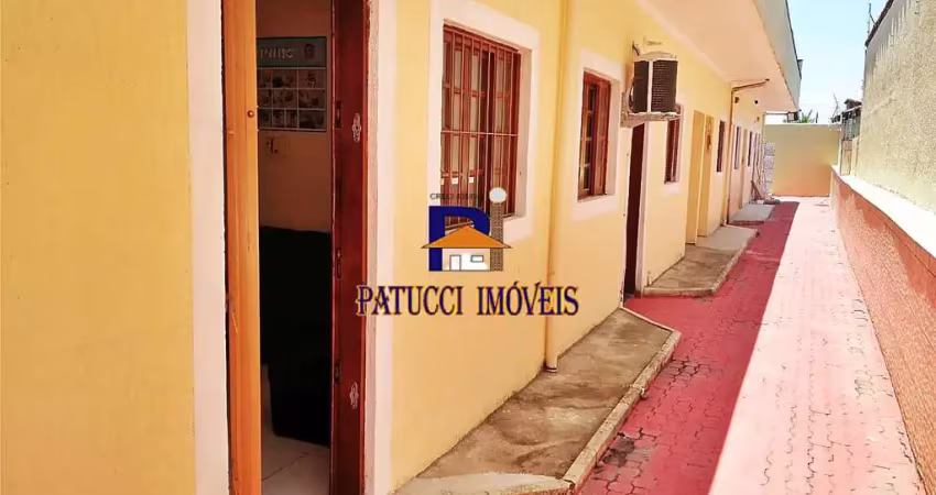 Casa em condomínio com 1 suíte e 2 banheiros, próximo ao mar - itanhaém.