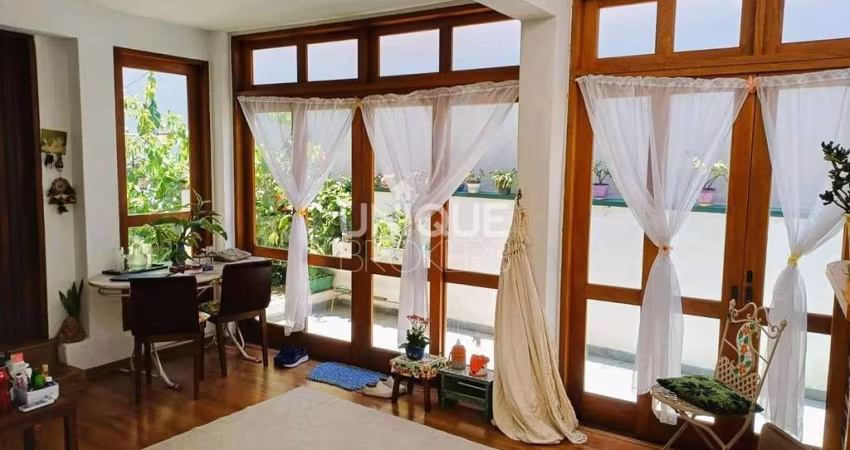 Casa térrea com 3 quartos e amplo quintal, Vila Rio Branco - Jundiaí