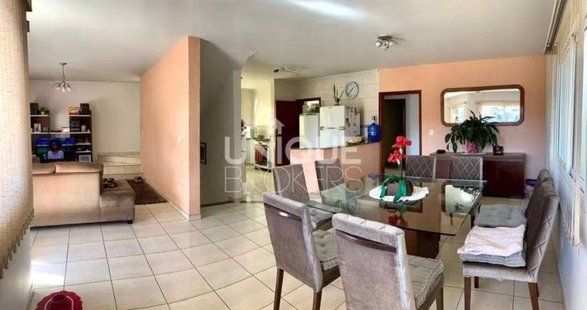 Casa Com 4 Dormitórios À Venda, 466 M² Por R$ 900.000,00 - Jardim Estádio - Jundiaí/Sp