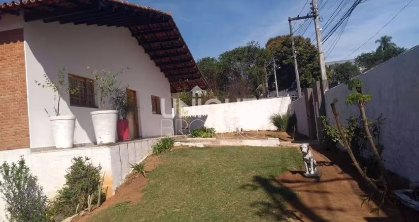 Chácara Com 4 Dormitórios À Venda, 1000 M² Por R$ 1.800.000,00 - Centro - Itatiba/Sp