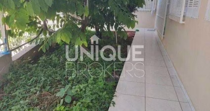 Excelente Casa Em Rua Pública de 340 M².