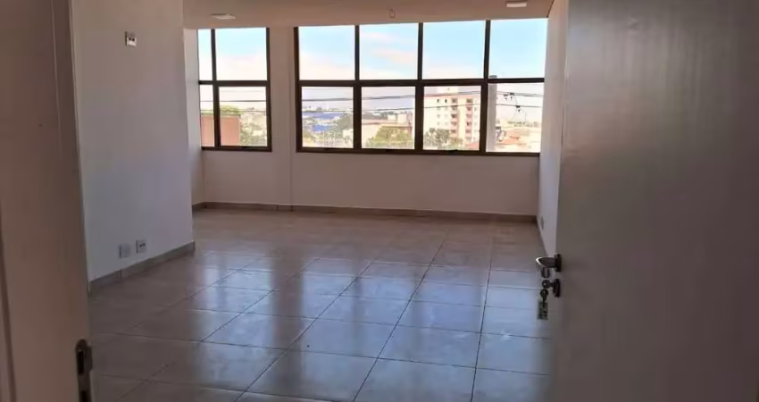 Casa comercial com 1 sala para alugar na Rua Itirapina, 1060, Cidade Luiza, Jundiaí