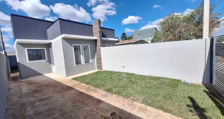 Linda casa no Bairro Guaraituba  60m2