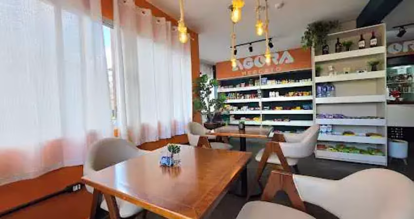 Apartamento super bem localizado no