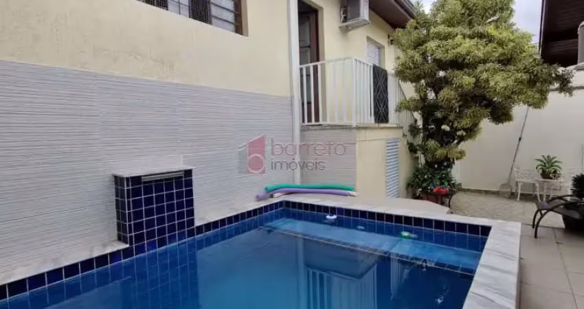 BELA CASA COM PISCINA E EDÍCULA À VENDA NO JARDIM DO ESTÁDIO EM JUNDIAÍ/SP
