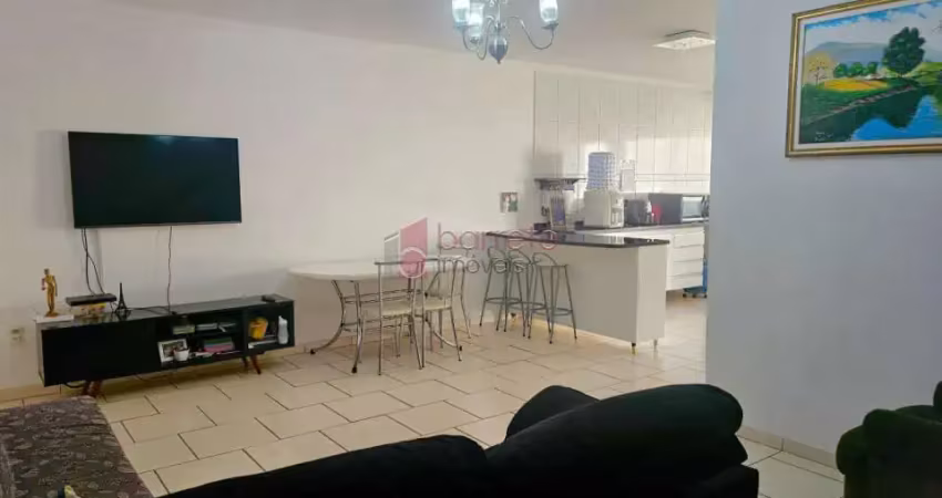 Belíssimo sobrado à venda no bairro parque residencial almerinda chaves em jundiaí/sp