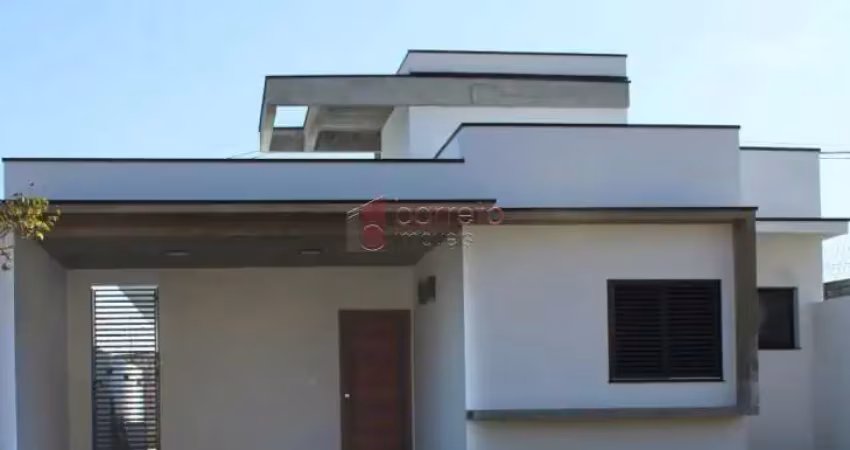 Linda casa à venda no condomínio portal do bosque em louveira/sp