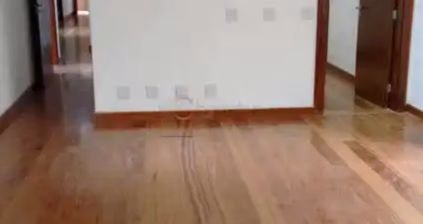 Magnífica residência em condomínio fechado, localizada na cidade de Jundiaí, a 40 minutos de São Paulo.