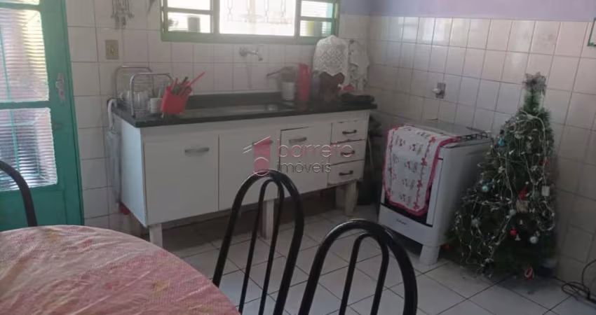 CASA COM EDÍCULA À VENDA NO JARDIM ROMA EM JUNDIAÍ/SP