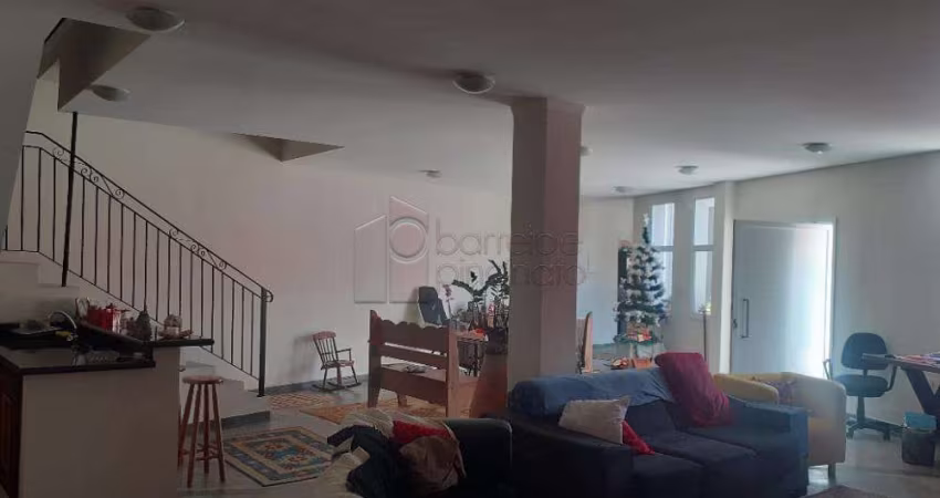CASA Á VENDA NO BAIRRO JARDIM DA SERRA - JUNDIAÍ - SP