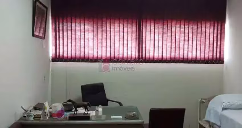 Comercial / Sala Comercial (sem cond.) - Bairro  CENTRO - Locação - Comercial