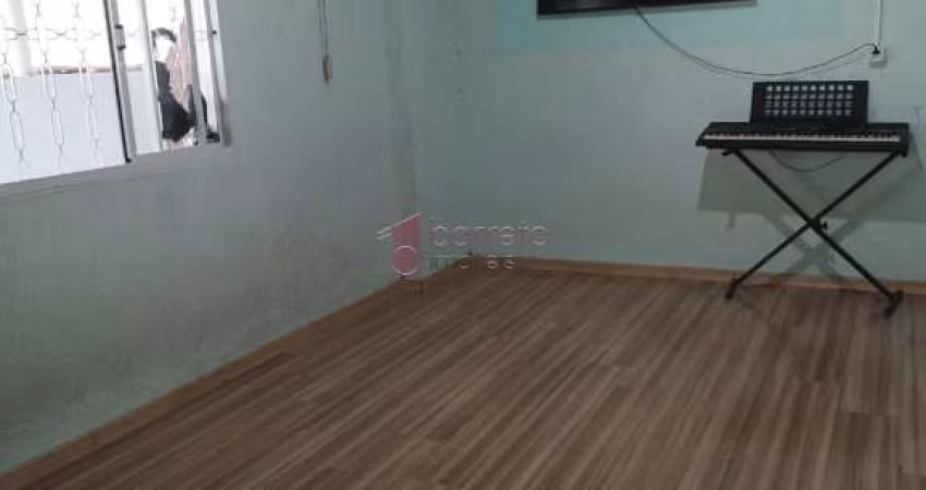 CASA COMERCIAL COM GALPÃO PARA LOCAÇÃO E VENDA LOCALIZADO NO BAIRRO VILA PROGRESSO, JUNDIAÍ