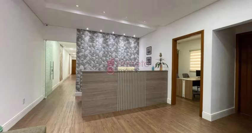 CASA RESIDENCIAL OU COMERCIAL À VENDA NO CENTRO DE JUNDIAÍ/SP