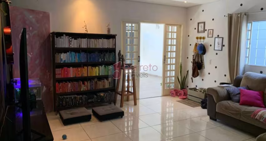 CASA SOBRADO À VENDA NO BAIRRO TULIPAS EM JUNDIAÍ/SP
