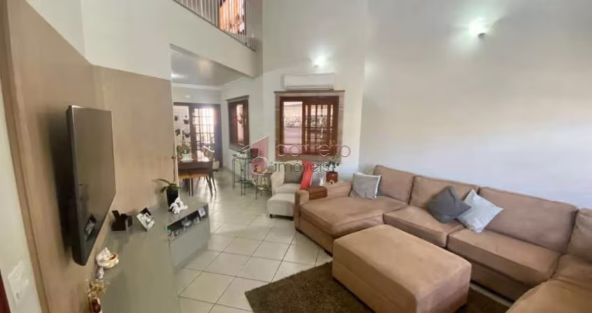 CASA TÉRREA COM 04 QUARTOS À VENDA NO CONDOMÍNIO SANTA TERESA - JUNDIAÍ/SP
