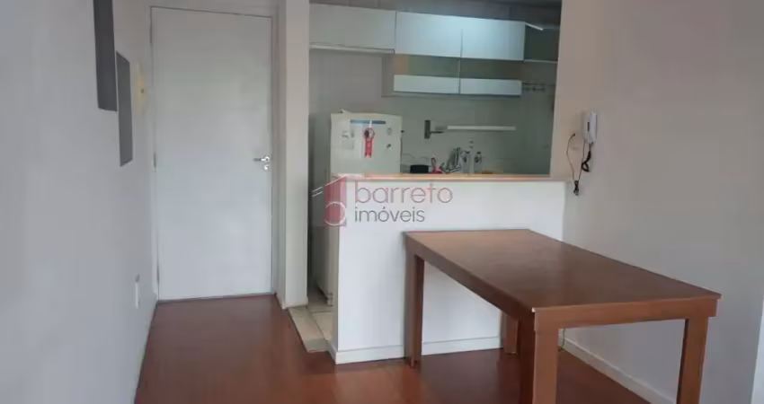 Apartamento semi mobiliado para venda e locação no edifício tulipas garden - jundiaí/sp