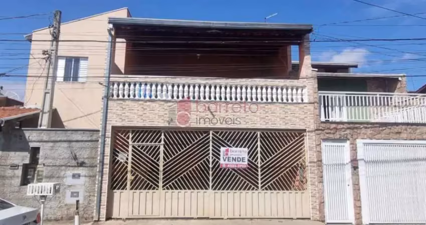 Sobrado à venda no bairro almerinda chaves em jundiaí/sp