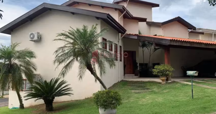 Casa à venda com 4 dormitórios sendo 1 suite no condomínio portal do paraíso i em jundiaí/sp