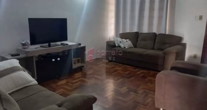 Casa térrea à venda no bairro caxambú em jundiaí/sp