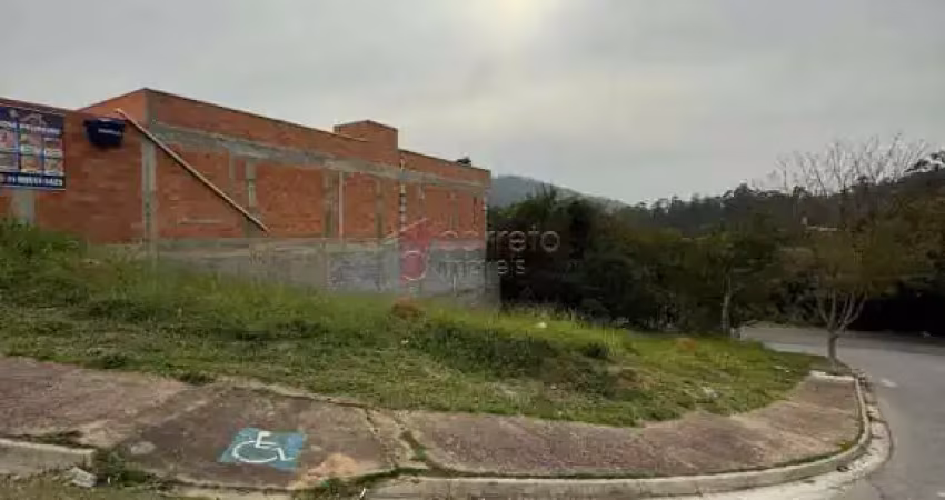 Terreno de esquina à venda no bairro jardim itália em itupeva/sp