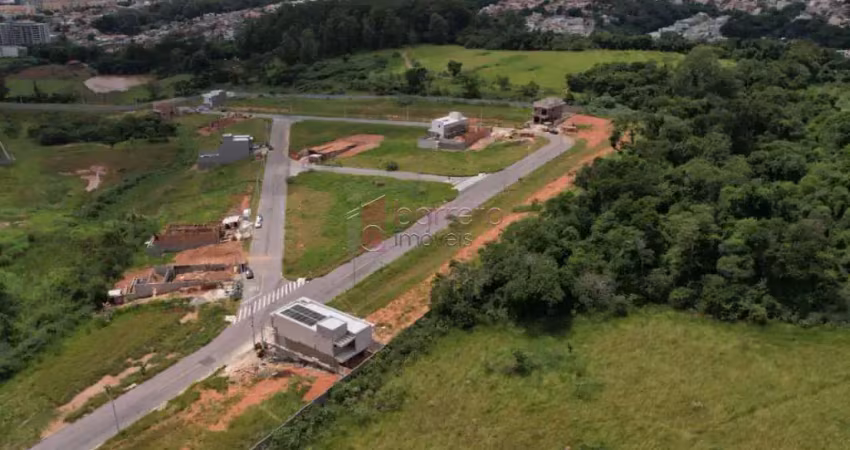 Casa térrea à venda no condomínio lago azul em jundiaí/sp