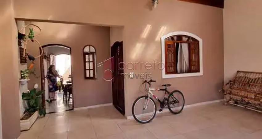 Casa térrea à venda no bairro almerinda chaves em jundiaí/sp