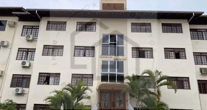 Apartamento de 98m² com três dormitórios sendo uma suíte