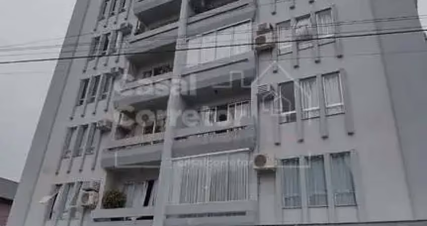 Apartamento bem espaçoso e muito bem localizado com 3 dormitórios sendo 1 suíte