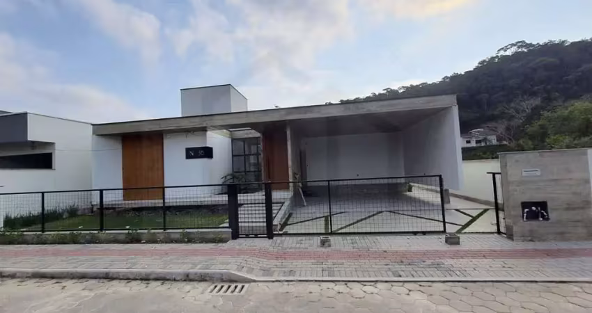 CASA MODERNA NOVA COM 3 DORMITÓRIOS SENDO 1 SUÍTE