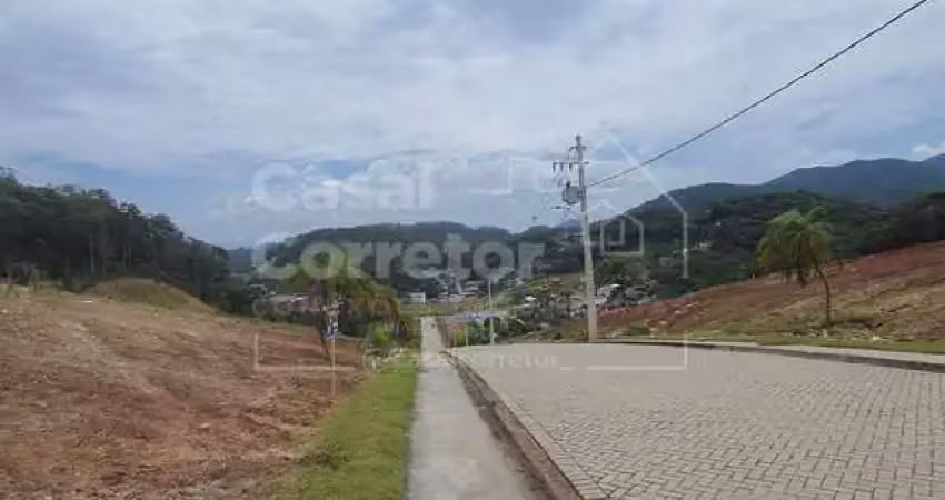 Terreno à venda no Bateas, Brusque 