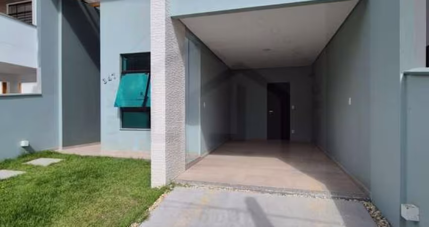 CASA BAIXA PRONTA  DE 3 DORMITÓRIOS SENDO 1 SUÍTE