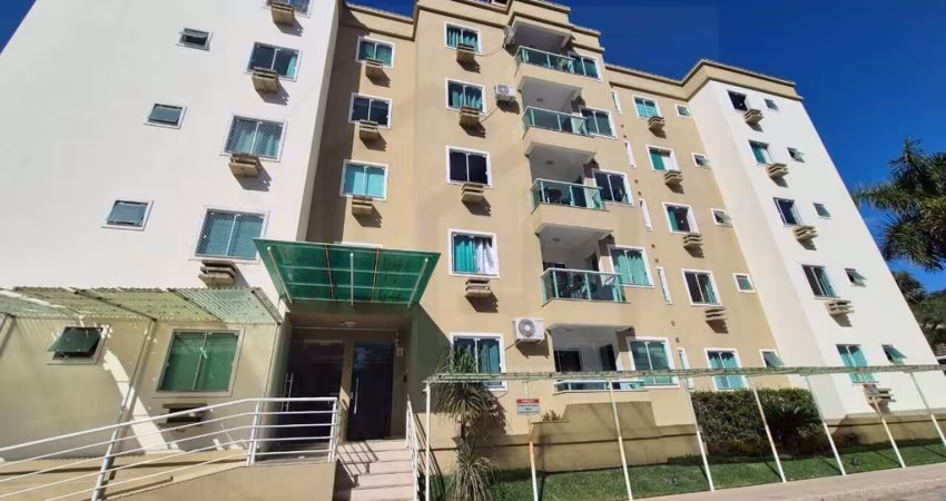 APARTAMENTO COM 2 DORMITÓRIOS, CHURRASQUEIRA E VAGA COBERTA