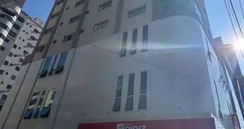 Apartamento com 3 quartos à venda na Rua 224, 10, Meia Praia, Itapema